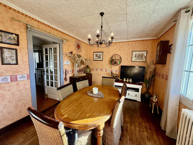 Maison - 170 m² - 7 pièces