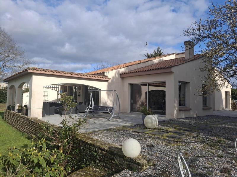 Propriété - 193 m² - 7 pièces