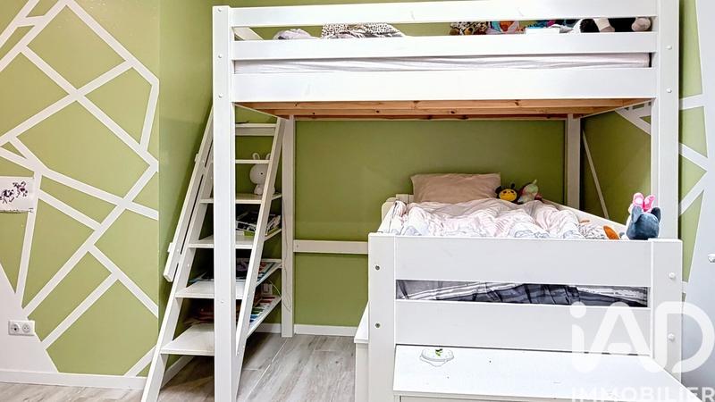 Maison - 181 m² - 9 pièces