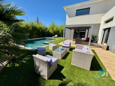 Villa - 220 m² - 7 pièces
