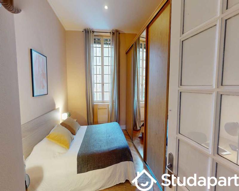 Chambre - 90 m² - 1 pièce
