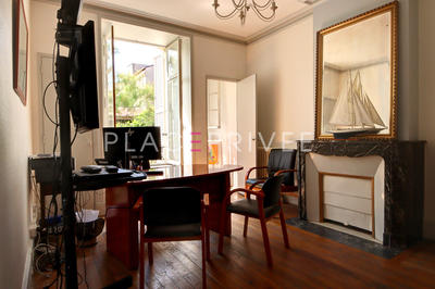 Bureau - 109 m² - 6 pièces