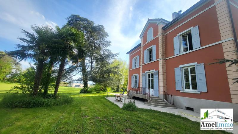 Maison - 250 m² - 7 pièces