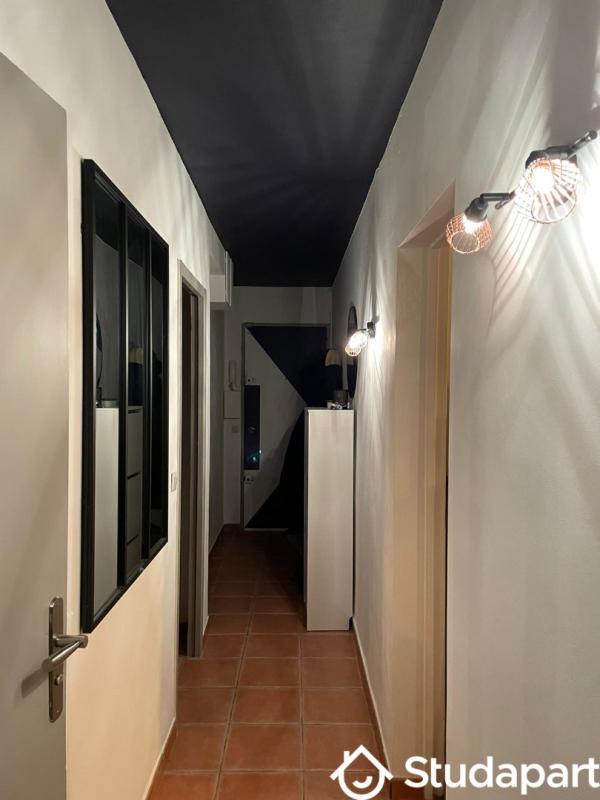 Chambre - 9 m² - 1 pièce