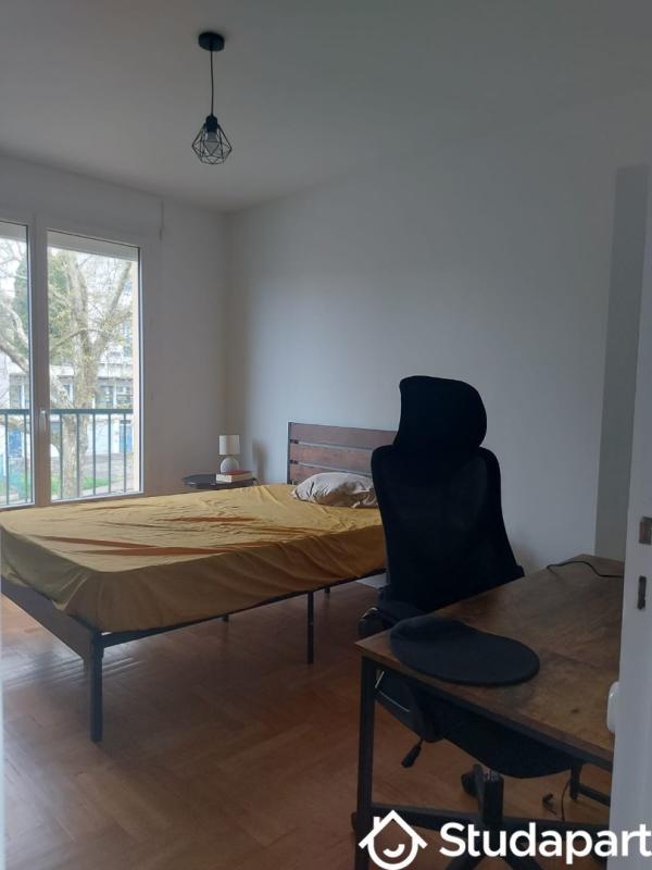 Chambre - 12 m² - 1 pièce