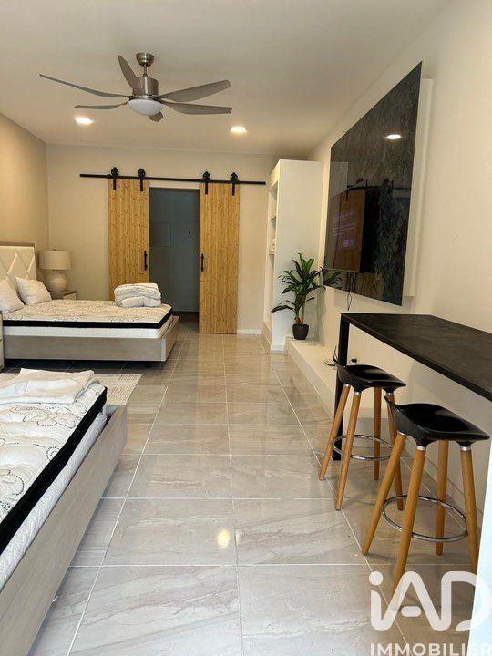 Maison - 994 m² - 15 pièces