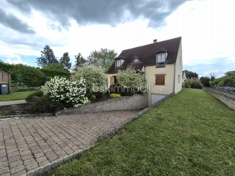 Maison - 138 m² - 5 pièces