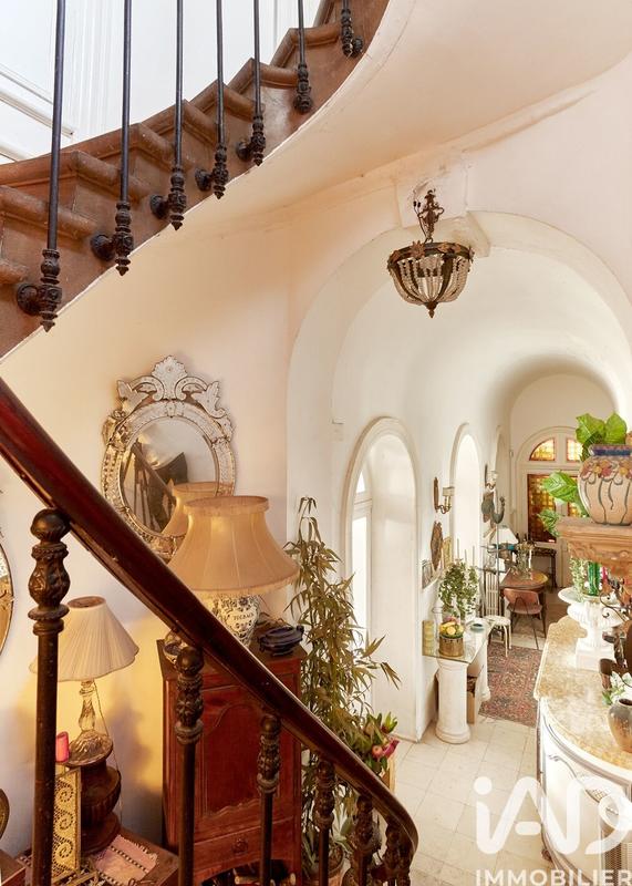 Maison - 338 m² - 14 pièces