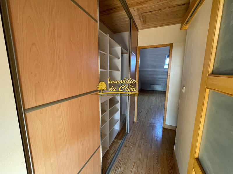 Appartement - 169 m² - 6 pièces