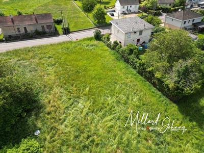 Terrain constructible - 1 113 m²