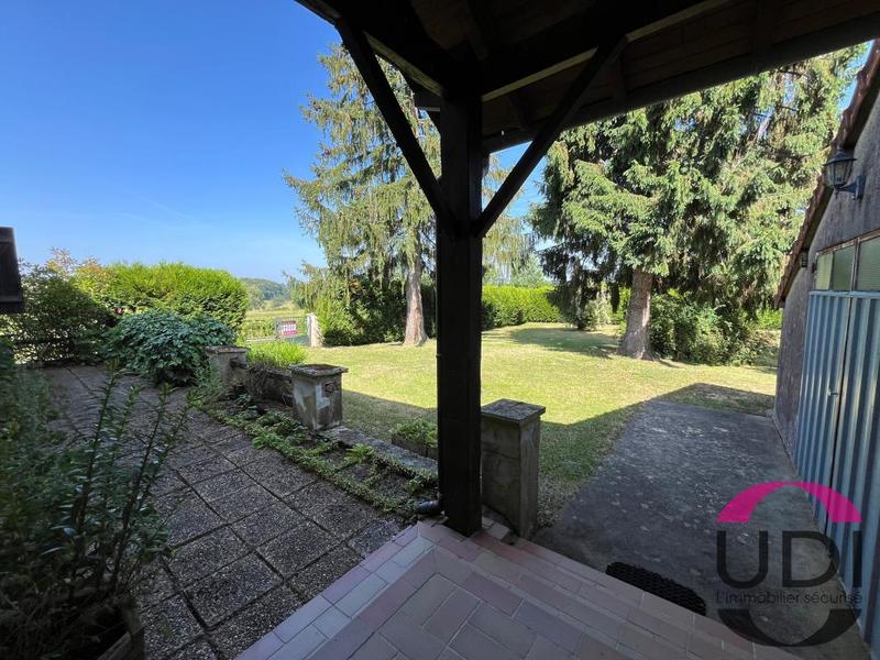 Maison - 220 m² - 5 pièces