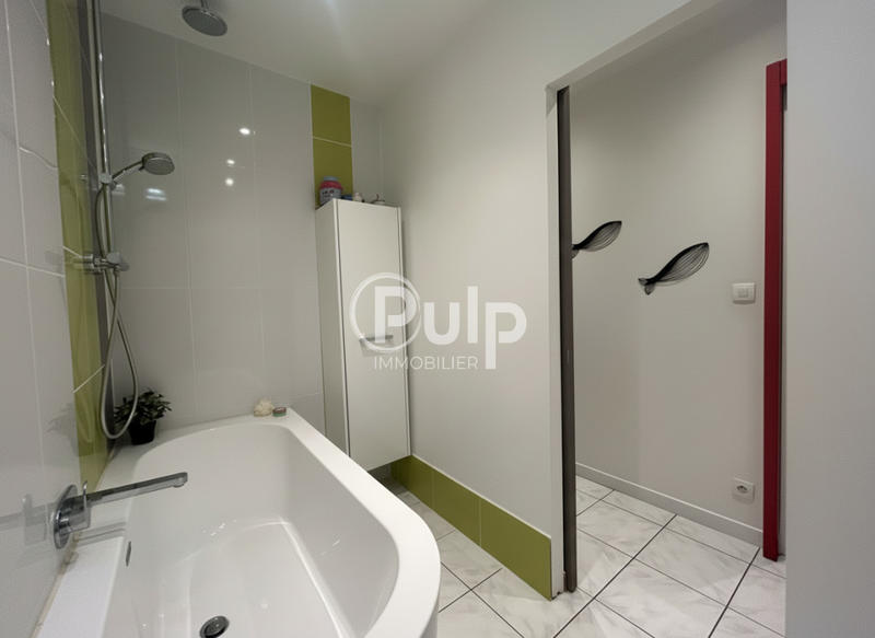 Maison - 202 m² - 6 pièces