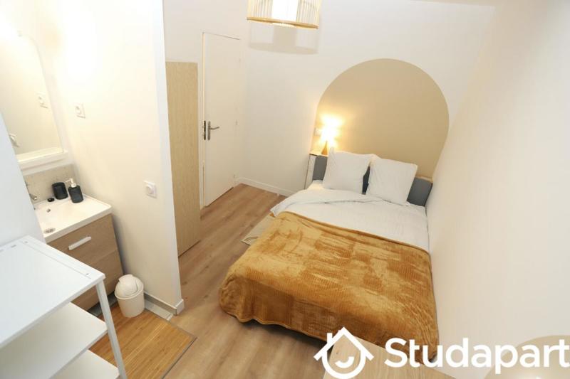 Chambre - 10 m² - 1 pièce