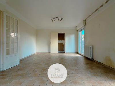 Maison - 390 m² - 8 pièces