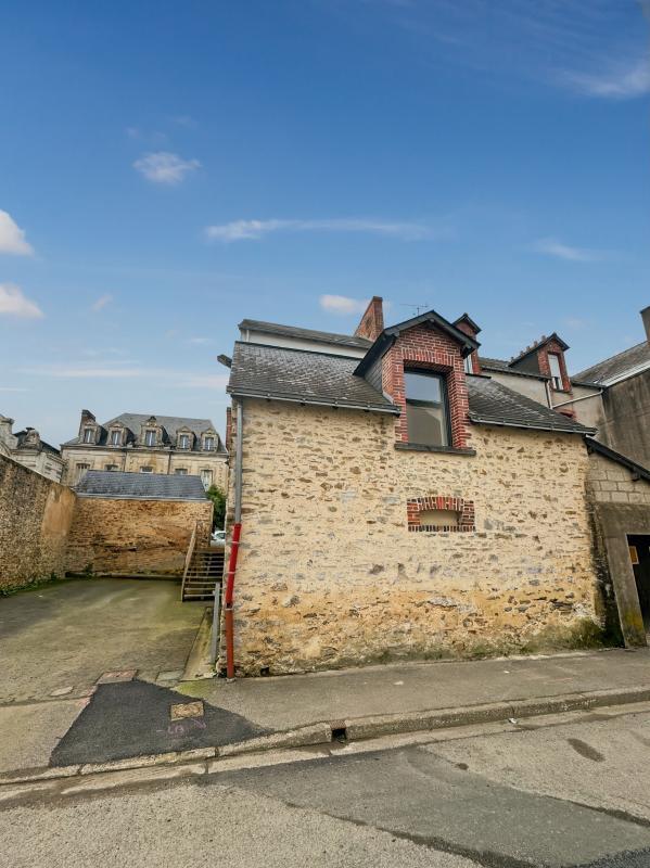 Maison - 148 m² - 8 pièces