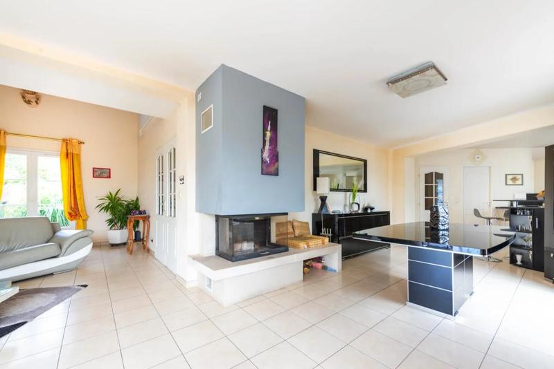 Maison - 212 m² - 8 pièces