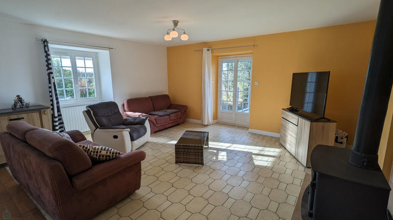 Maison - 185 m² - 9 pièces