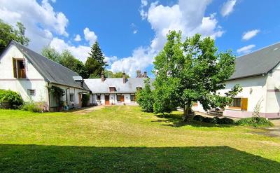 Maison - 223 m² - 8 pièces