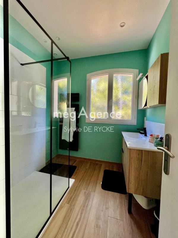 Maison - 202 m² - 7 pièces