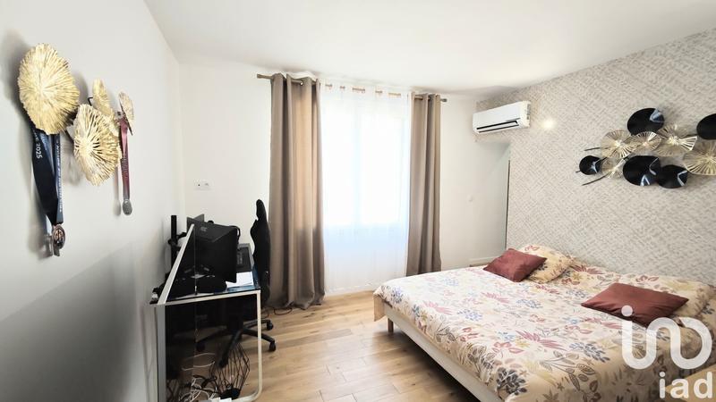 Maison - 240 m² - 10 pièces