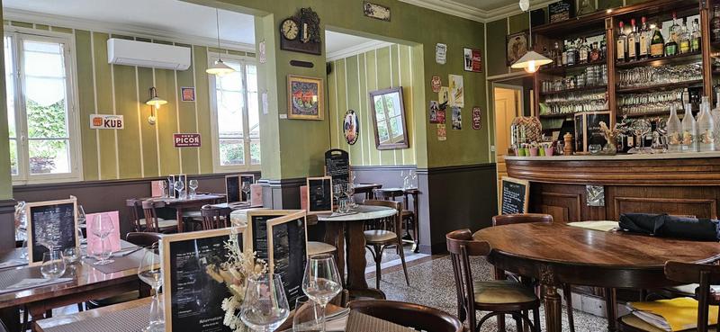 Local commercial - 126 m² - 1 pièce