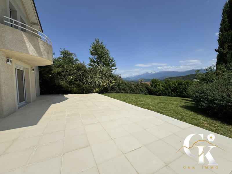 Maison - 140 m² - 6 pièces