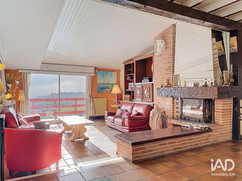 Maison - 330 m² - 8 pièces