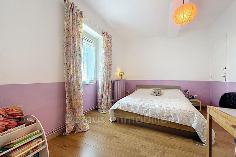 Maison - 208 m² - 9 pièces