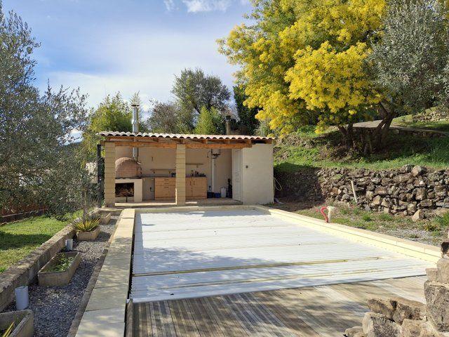 Maison - 137 m² - 5 pièces