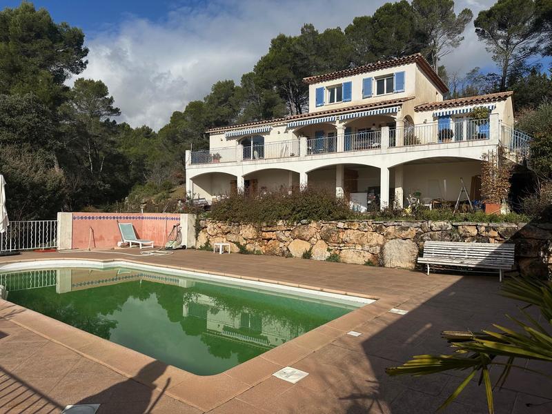 Maison - 138 m² - 4 pièces