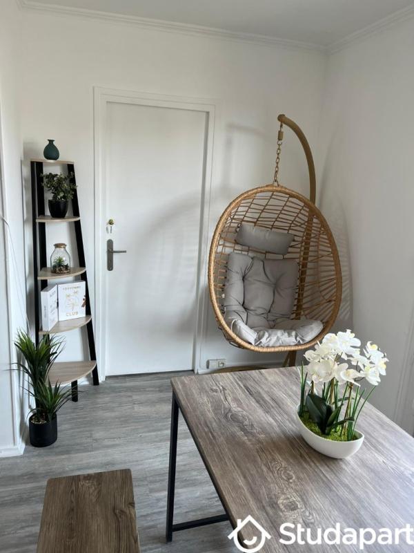 Chambre - 11 m² - 1 pièce