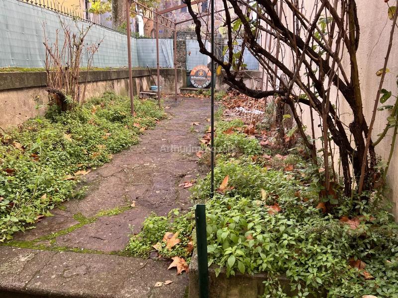 Maison - 229 m² - 9 pièces