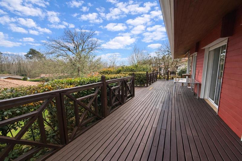 Maison - 140 m² - 6 pièces