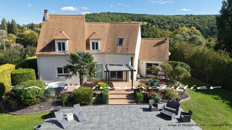 Maison - 182 m² - 7 pièces