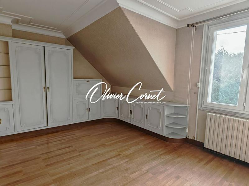 Maison - 230 m² - 7 pièces