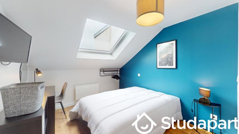 Chambre - 11 m² - 1 pièce