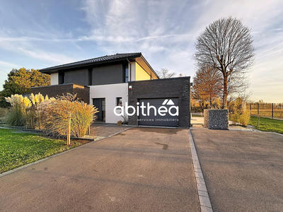 Maison - 176 m² - 8 pièces