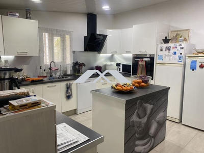 Maison traditionnelle - 148 m² - 5 pièces