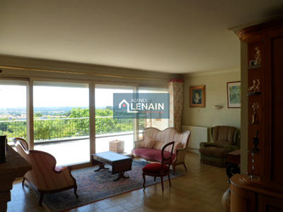 Maison - 187 m² - 8 pièces