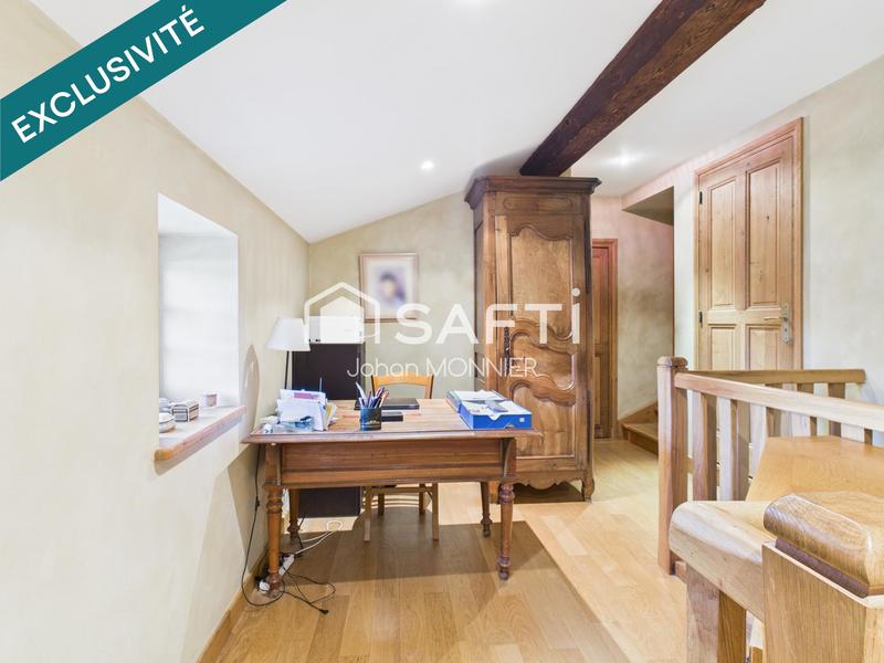 Maison - 322 m² - 8 pièces