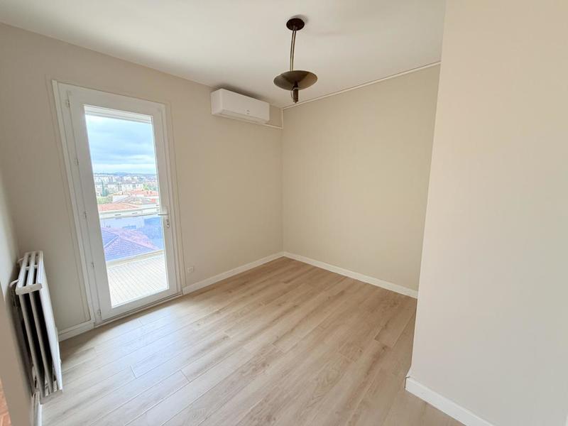 Appartement - 81 m² - 3 pièces