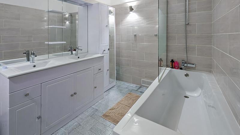 Appartement - 82 m² - 3 pièces