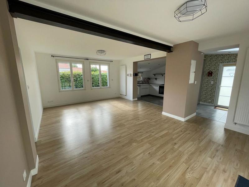 Maison - 90 m² - 5 pièces