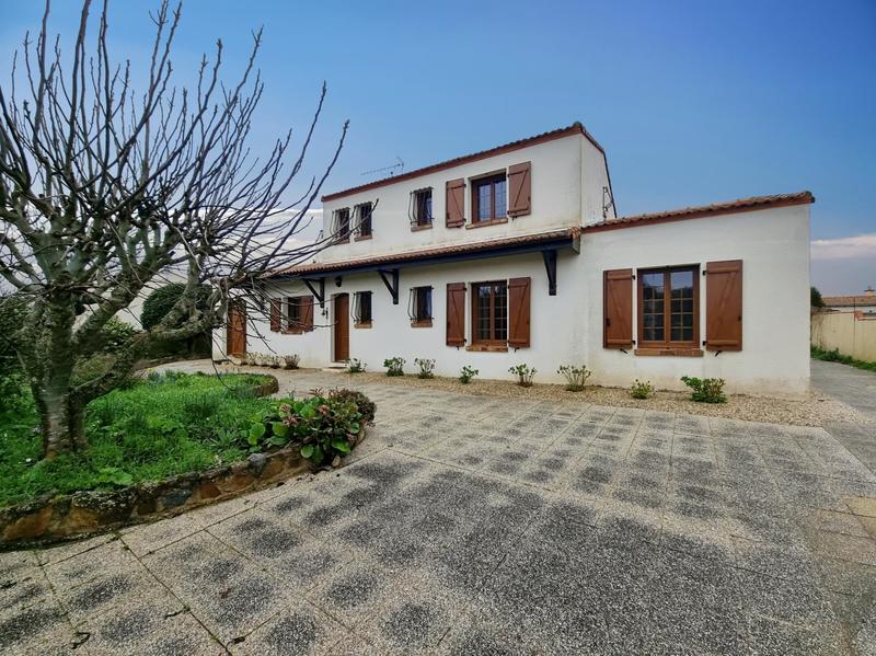 Maison - 148 m² - 8 pièces