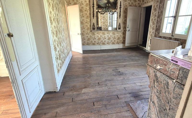 Maison - 396 m² - 16 pièces