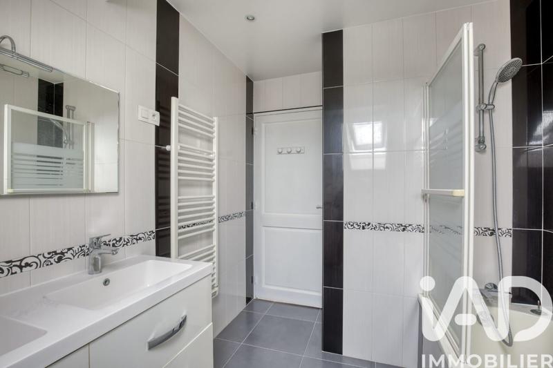 Maison - 190 m² - 8 pièces