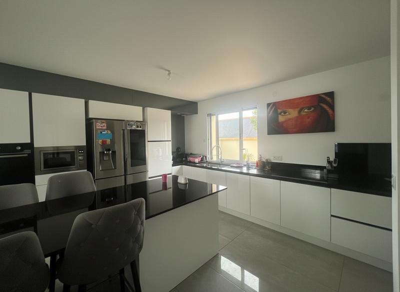 Maison - 248 m² - 7 pièces