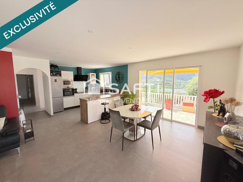 Maison - 181 m² - 8 pièces