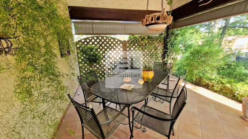 Maison - 183 m² - 6 pièces