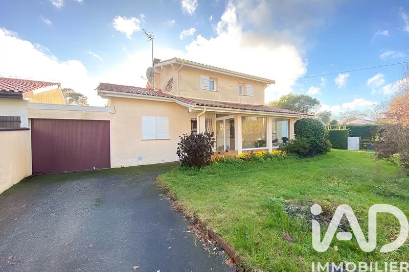 Maison - 140 m² - 5 pièces